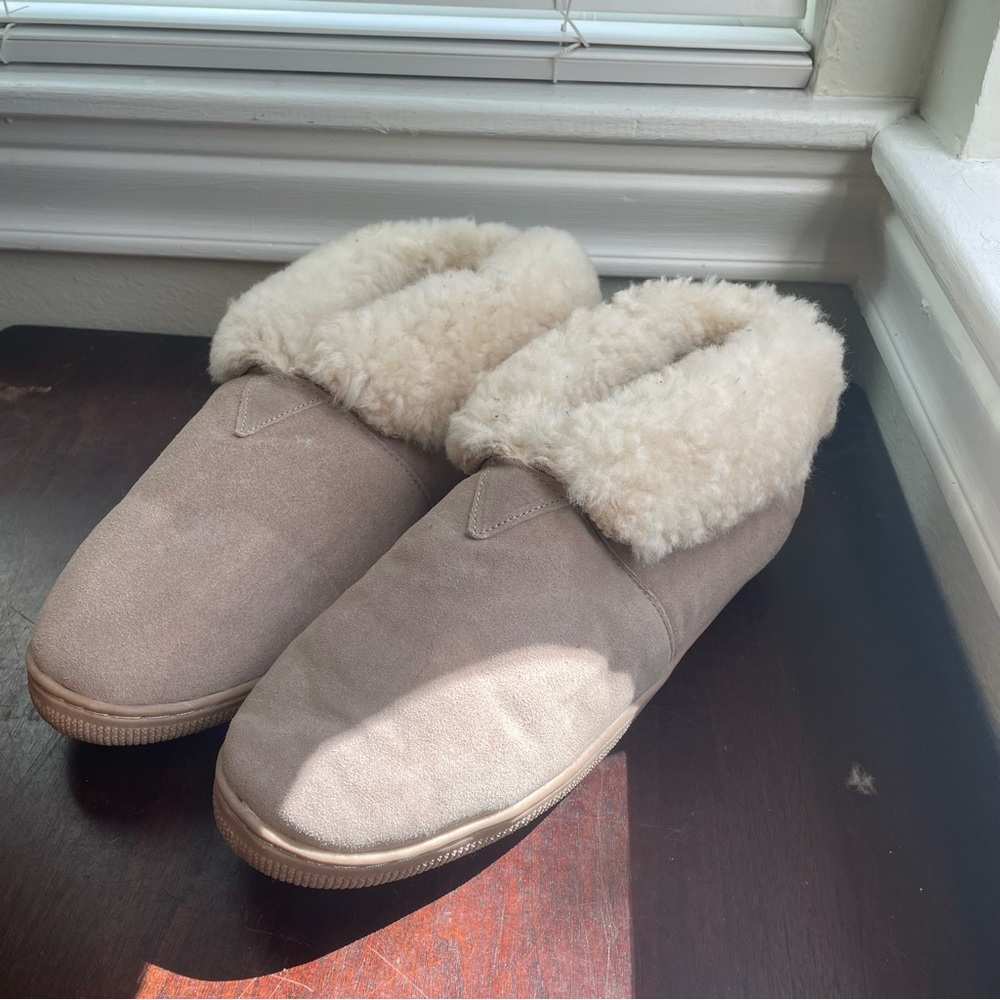 Women’s bear paw slipper boots